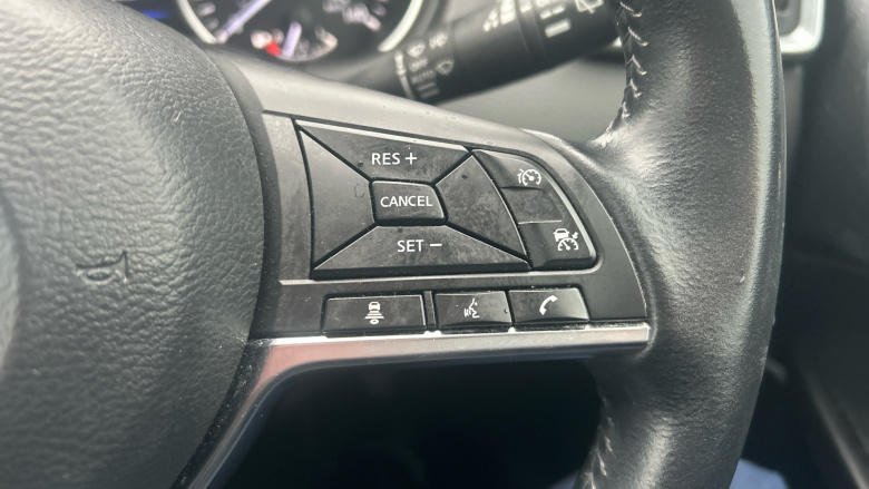 Nissan Qashqai 1.3 DiG-T 160 Tekna+ 5dr Petrol Hatchback